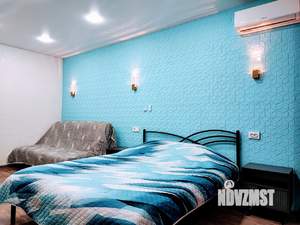 1-к квартира, посуточно, 37м2, 1/1 этаж