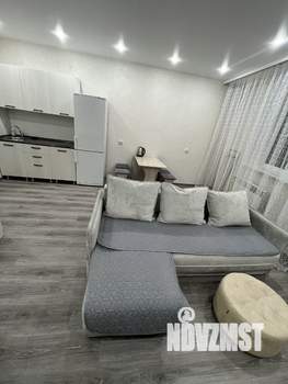 Студия квартира, посуточно, 32м2, 12/12 этаж