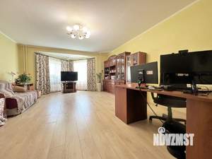 4-к квартира, вторичка, 127м2, 2/9 этаж