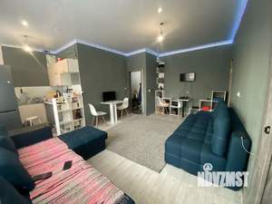 2-к квартира, вторичка, 42м2, 1/4 этаж
