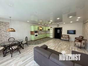 4-к квартира, вторичка, 107м2, 1/9 этаж