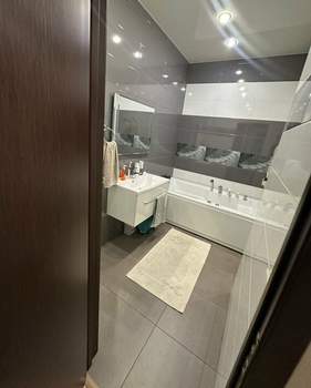 2-к квартира, вторичка, 79м2, 5/9 этаж