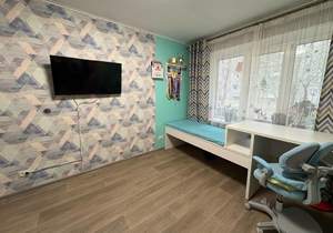 3-к квартира, вторичка, 57м2, 1/5 этаж