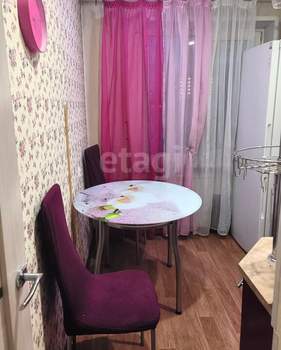 4-к квартира, вторичка, 60м2, 5/5 этаж