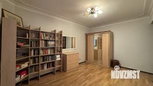 4-к квартира, вторичка, 135м2, 2/5 этаж