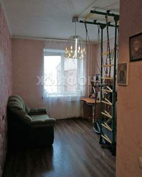 4-к квартира, вторичка, 107м2, 1/9 этаж