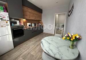 2-к квартира, вторичка, 65м2, 1/5 этаж