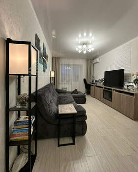 2-к квартира, вторичка, 63м2, 5/5 этаж