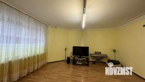 4-к квартира, вторичка, 135м2, 2/5 этаж