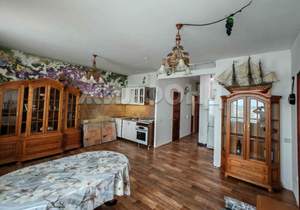 3-к квартира, вторичка, 65м2, 8/9 этаж