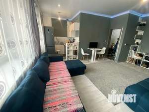 2-к квартира, вторичка, 42м2, 1/4 этаж