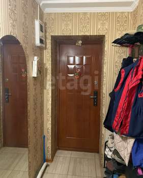 3-к квартира, вторичка, 63м2, 1/2 этаж