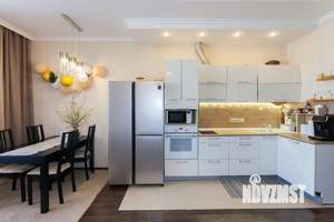 3-к квартира, вторичка, 93м2, 9/9 этаж