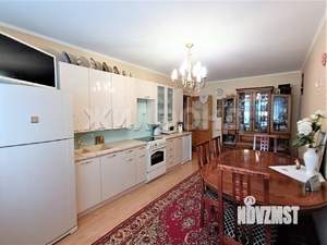 4-к квартира, вторичка, 63м2, 1/5 этаж