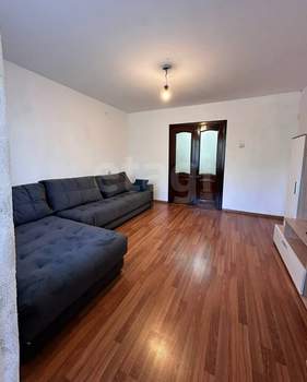3-к квартира, вторичка, 61м2, 1/5 этаж
